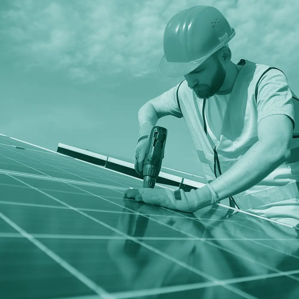 Güneş Paneli Bakımı